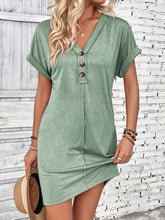 Women's V-neck Short-sleeve Casual Loose Cotton Dress